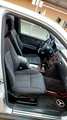 Mercedes E 240 1998, 250,000 km - 2.4 l - Bakı