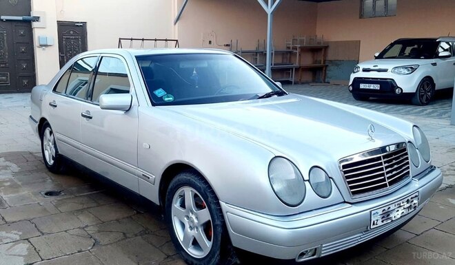 Mercedes E 240 1998, 250,000 km - 2.4 l - Bakı