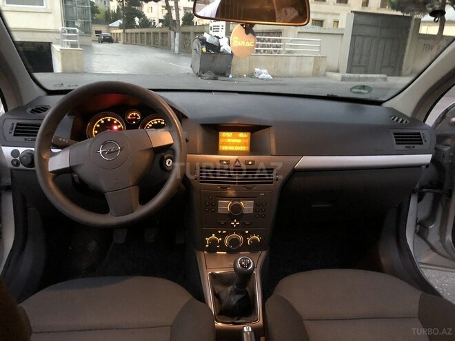 Opel Astra 2005, 228,000 km - 1.4 l - Bakı