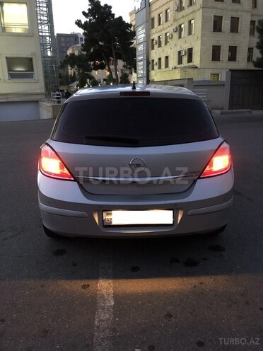 Opel Astra 2005, 228,000 km - 1.4 l - Bakı