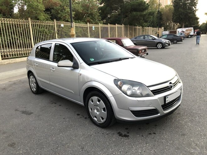 Opel Astra 2005, 228,000 km - 1.4 l - Bakı