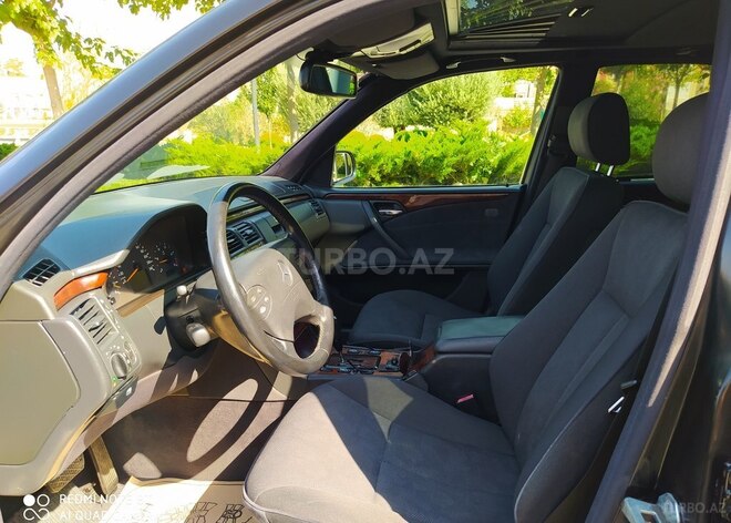 Mercedes E 220 2000, 274,000 km - 2.2 л - Bakı
