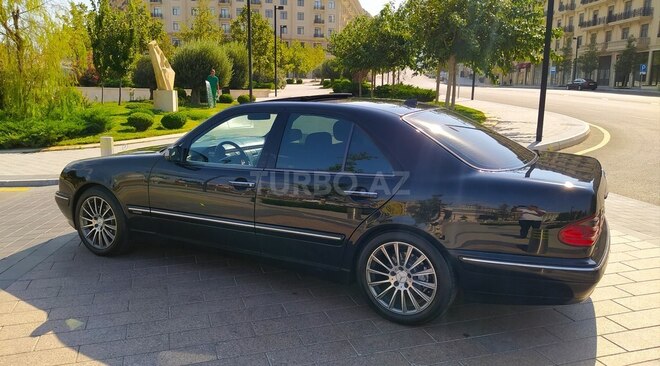 Mercedes E 220 2000, 274,000 km - 2.2 л - Bakı