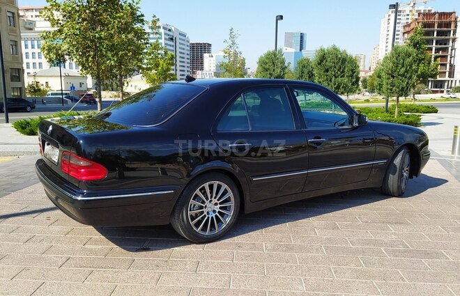 Mercedes E 220 2000, 274,000 km - 2.2 л - Bakı