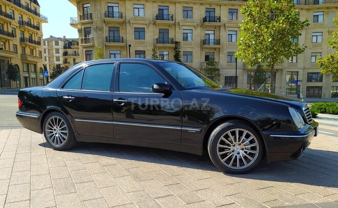 Mercedes E 220 2000, 274,000 km - 2.2 л - Bakı