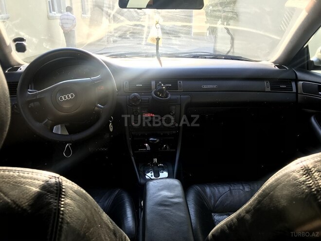 Audi A6 2001, 241,000 km - 2.8 л - Bakı
