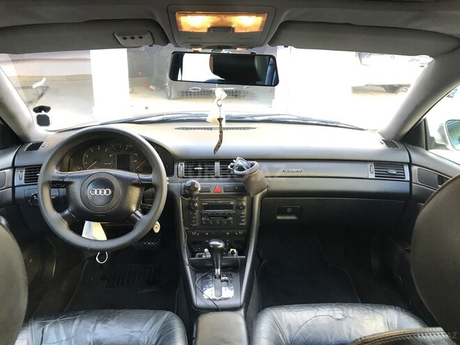Audi A6 2001, 241,000 km - 2.8 л - Bakı