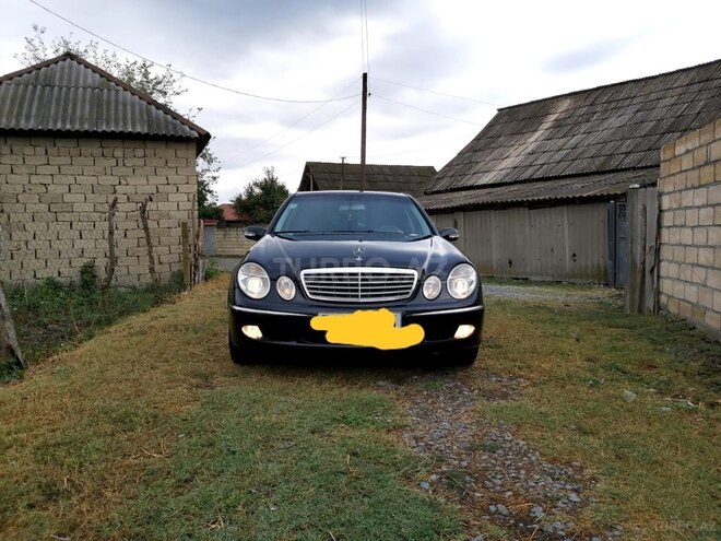 Mercedes E 220 2004, 250,000 km - 2.2 l - Bakı