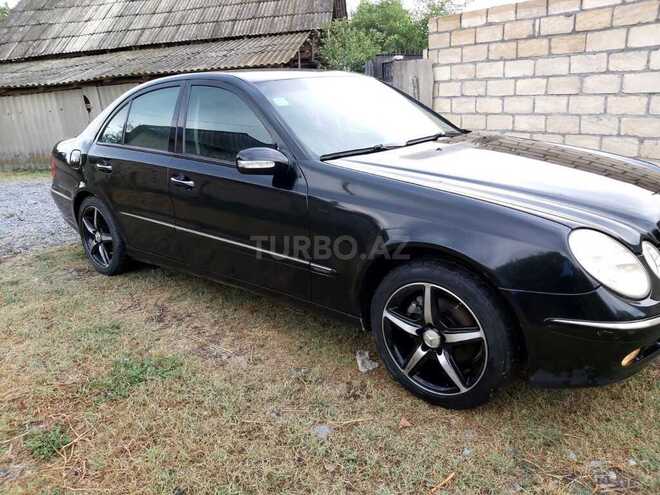 Mercedes E 220 2004, 250,000 km - 2.2 l - Bakı