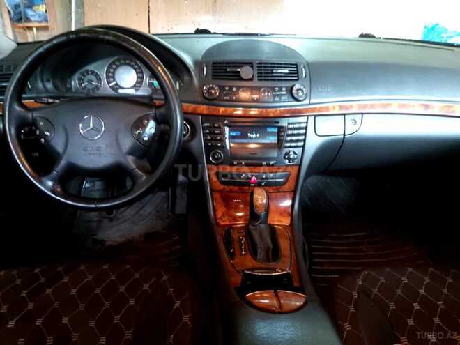 Mercedes E 220 2004, 250,000 km - 2.2 l - Bakı