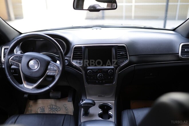 Jeep Grand Cherokee 2013, 102,000 km - 3.5 l - Astara