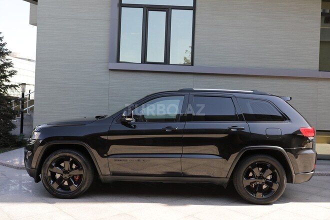 Jeep Grand Cherokee 2013, 102,000 km - 3.5 l - Astara