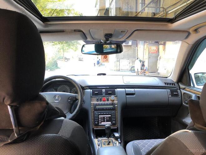Mercedes E 240 2001, 230,000 km - 2.4 l - Bakı