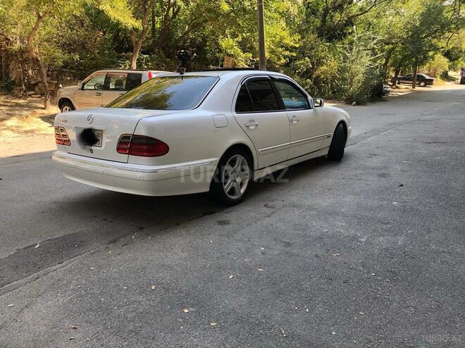 Mercedes E 240 2001, 230,000 km - 2.4 l - Bakı