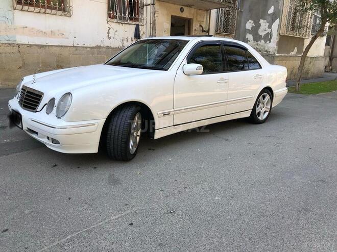 Mercedes E 240 2001, 230,000 km - 2.4 l - Bakı