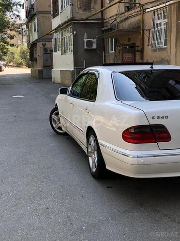 Mercedes E 240 2001, 230,000 km - 2.4 l - Bakı