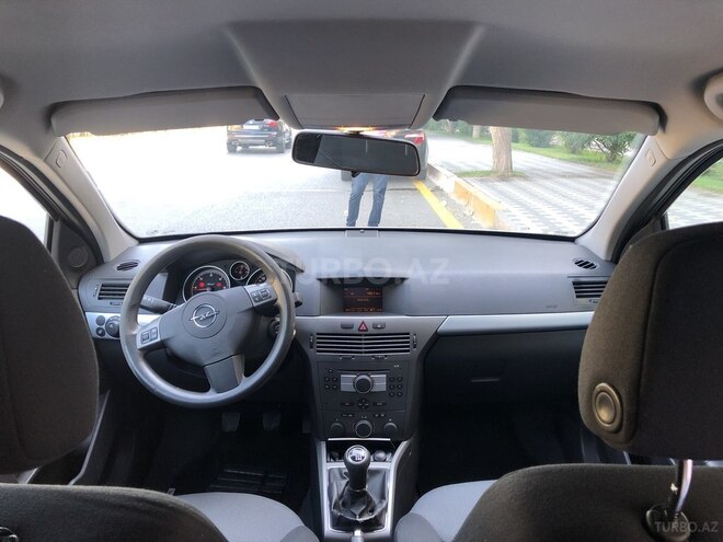 Opel Astra 2006, 215,000 km - 1.3 l - Bakı