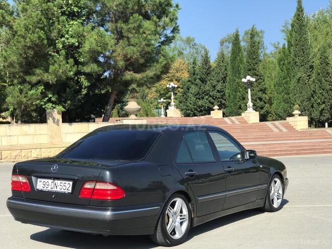 Mercedes E 200 2000, 221,000 km - 2.0 л - Şamaxı