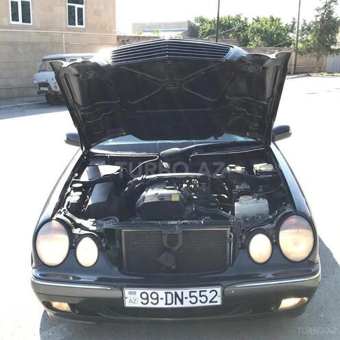 Mercedes E 200 2000, 221,000 km - 2.0 л - Şamaxı