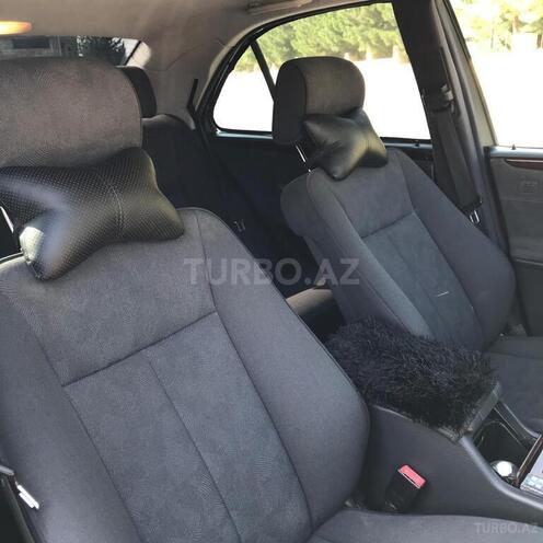 Mercedes E 200 2000, 221,000 km - 2.0 л - Şamaxı
