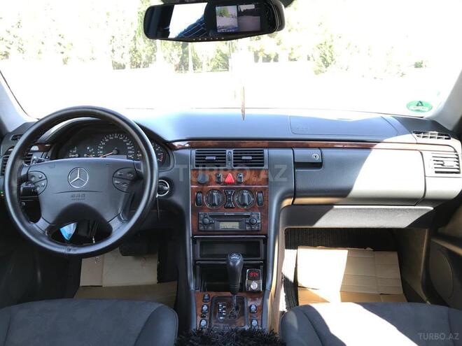 Mercedes E 200 2000, 221,000 km - 2.0 л - Şamaxı