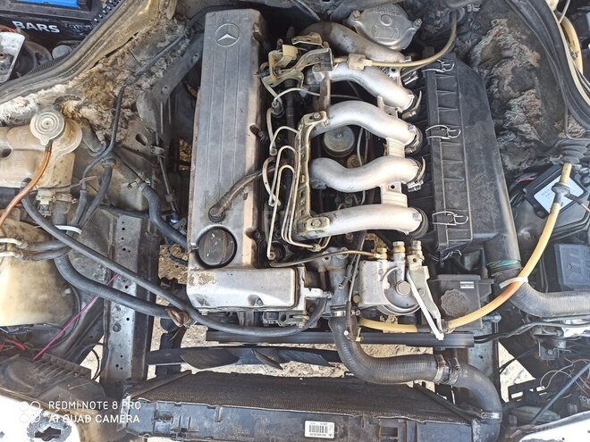Mercedes E 250 1990, 257,000 km - 2.5 l - Bakı