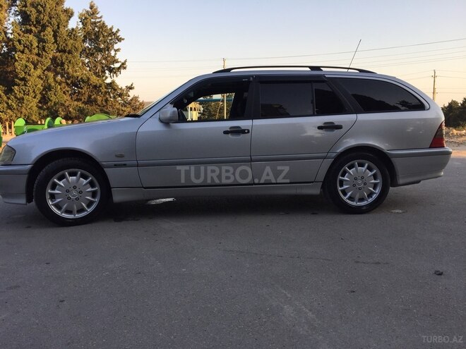 Mercedes C 220 2000, 285,000 km - 2.2 l - Bakı