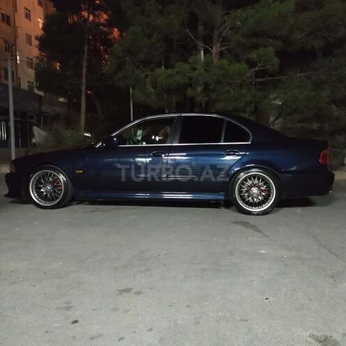 BMW 525 2001, 380,000 km - 2.5 л - Bakı