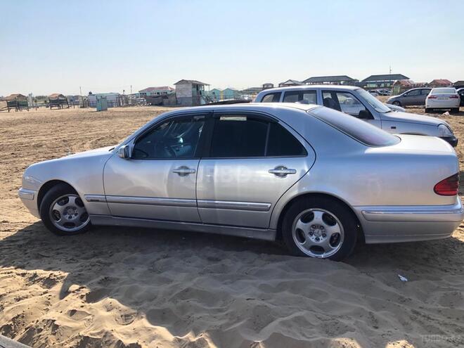 Mercedes E 270 2001, 530,000 km - 2.7 л - Bakı