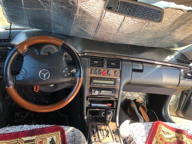 Mercedes E 270 2001, 530,000 km - 2.7 л - Bakı
