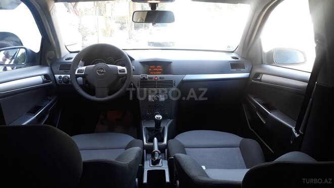 Opel Astra 2005, 135,000 km - 1.4 l - Bakı