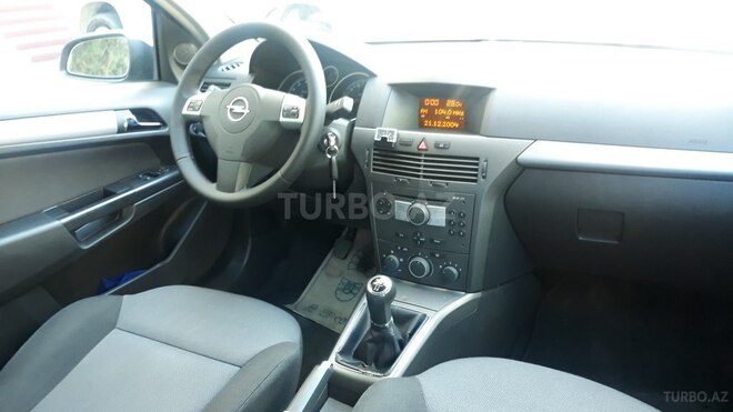Opel Astra 2005, 135,000 km - 1.4 l - Bakı