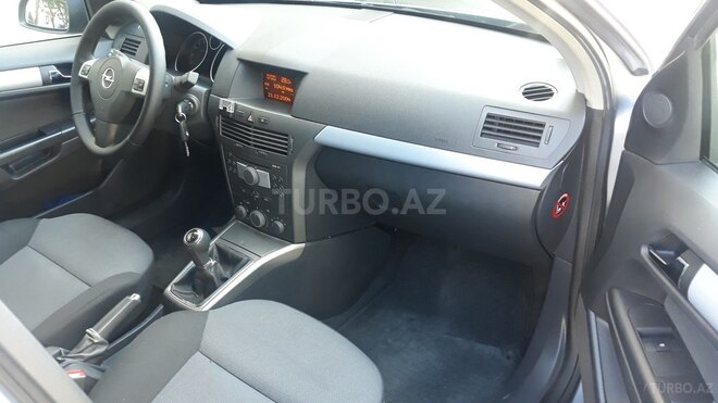 Opel Astra 2005, 135,000 km - 1.4 l - Bakı