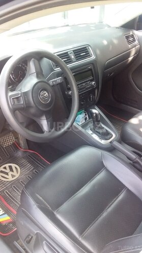 Volkswagen Jetta 2014, 953,562 km - 1.8 л - Gəncə