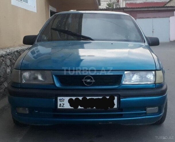 Opel Vectra 1993, 400,000 km - 2.0 l - Qusar