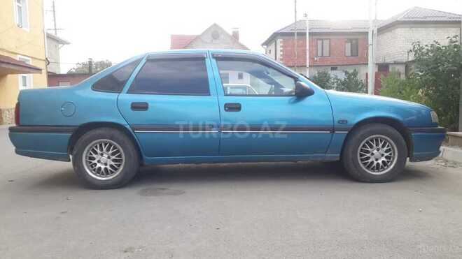 Opel Vectra 1993, 400,000 km - 2.0 l - Qusar