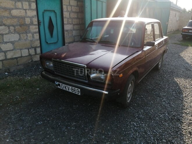 LADA (VAZ) 2107 2003, 65,000 km - 1.6 l - Ucar