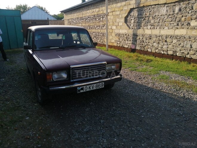 LADA (VAZ) 2107 2003, 65,000 km - 1.6 l - Ucar