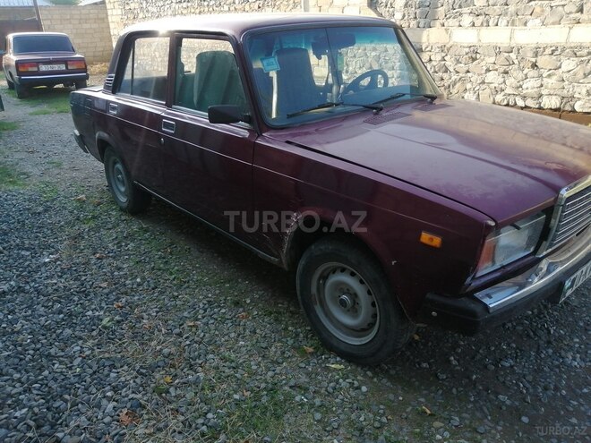 LADA (VAZ) 2107 2003, 65,000 km - 1.6 l - Ucar