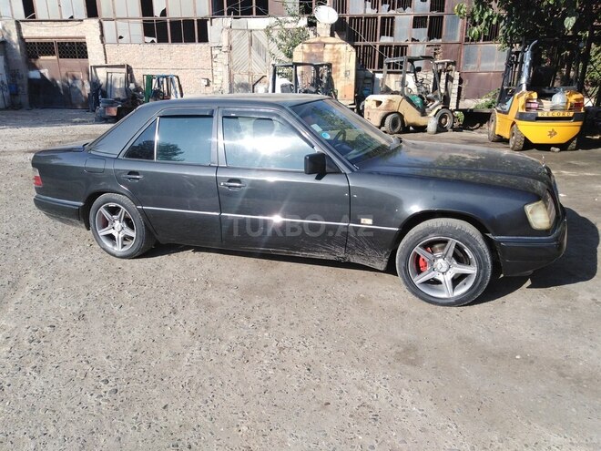 Mercedes E 250 1992, 352,888 km - 2.5 л - Xırdalan