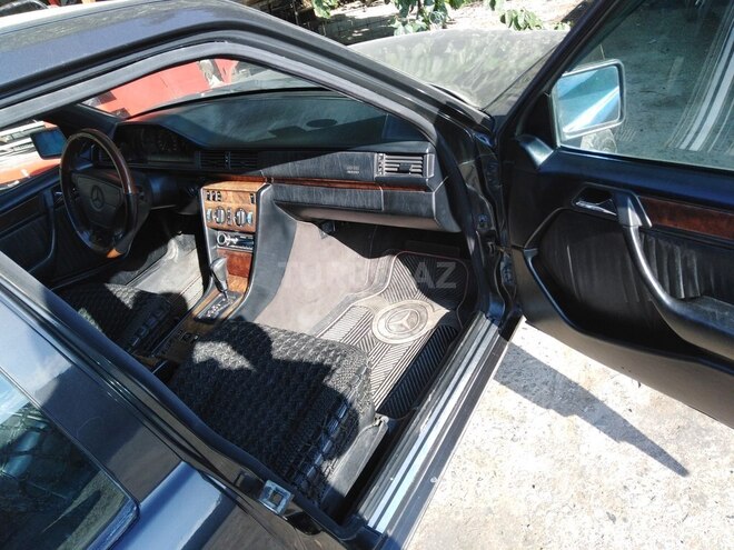 Mercedes E 250 1992, 352,888 km - 2.5 л - Xırdalan