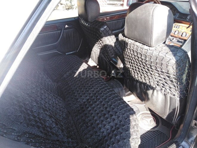 Mercedes E 250 1992, 352,888 km - 2.5 л - Xırdalan