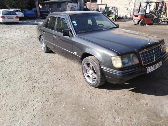 Mercedes E 250 1992, 352,888 km - 2.5 л - Xırdalan