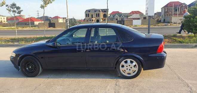 Opel Vectra 1999, 200,000 km - 2.0 l - Bakı
