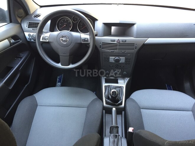 Opel Astra 2006, 145,000 km - 1.3 l - Bakı