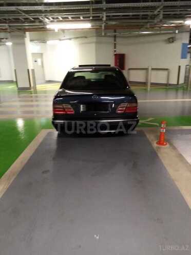 Mercedes E 240 2000, 270,000 km - 2.4 l - Bakı