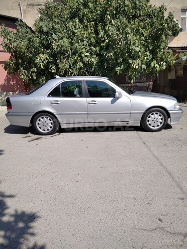 Mercedes C 220 1998, 300,000 km - 2.2 л - Bakı