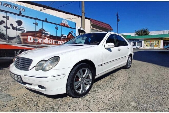Mercedes C 200 2002, 263,962 km - 2.0 l - Sabirabad