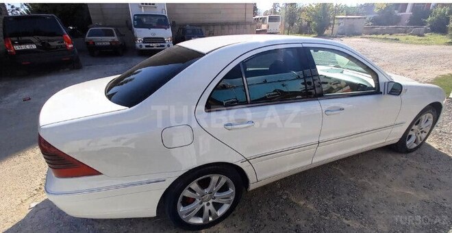 Mercedes C 200 2002, 263,962 km - 2.0 l - Sabirabad