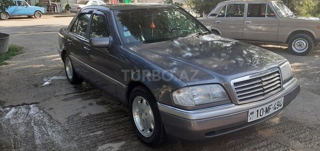 Mercedes C 180 1996, 374,450 km - 1.8 l - Qazax